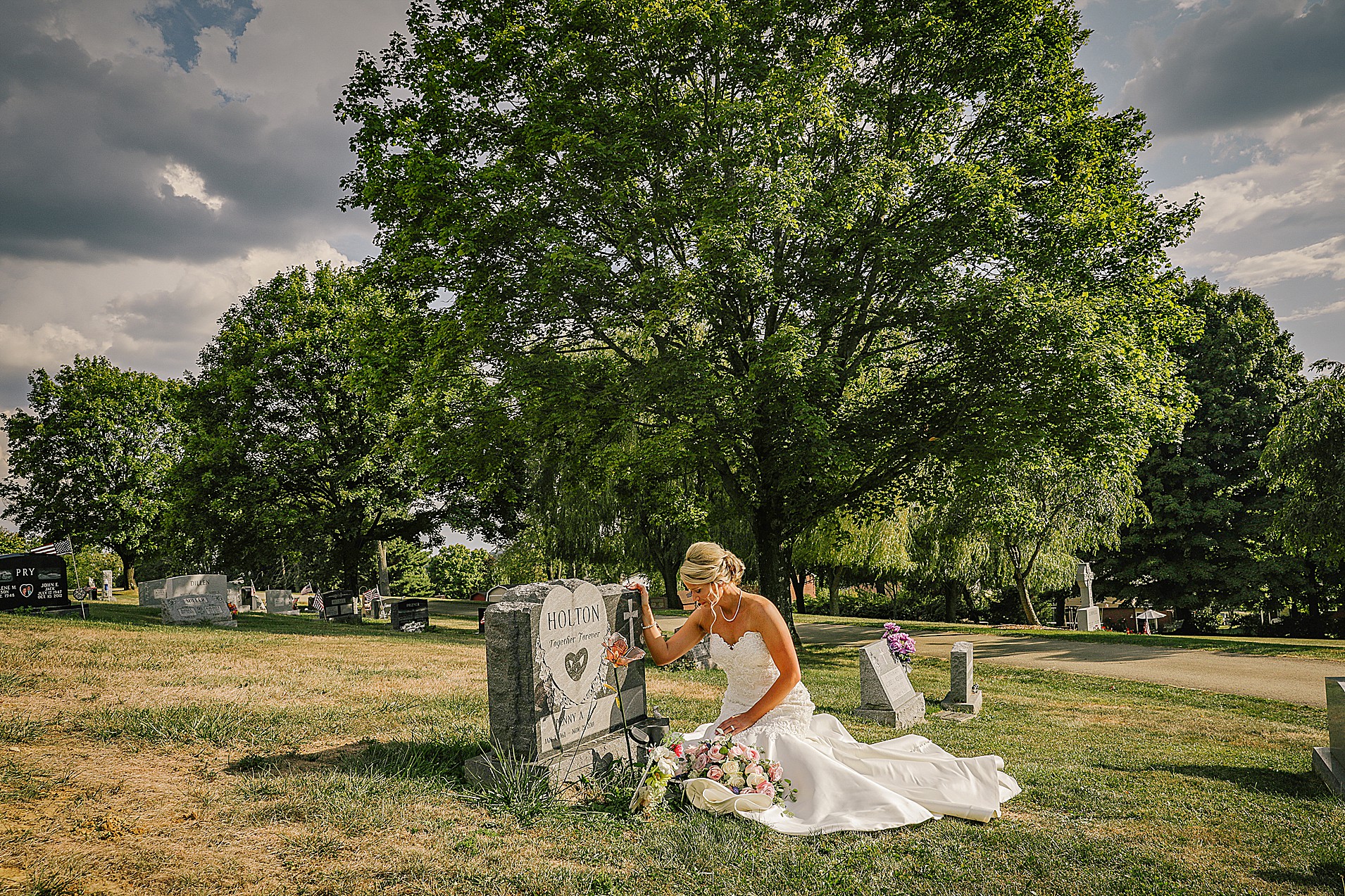 mother-daughter-wedding-moment-jen-mcken